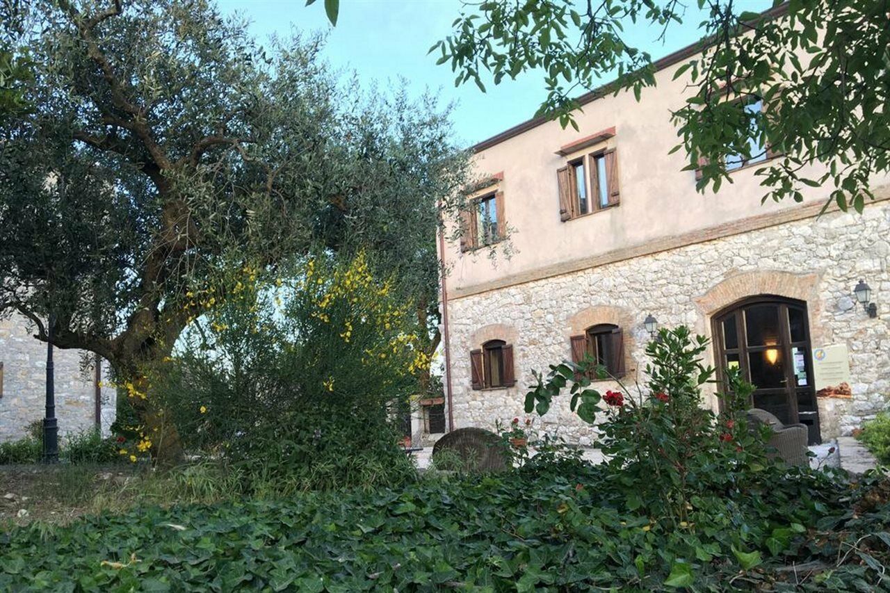 Agriturismo Sant'Agata ピアーナ・デッリ・アルバネージ エクステリア 写真