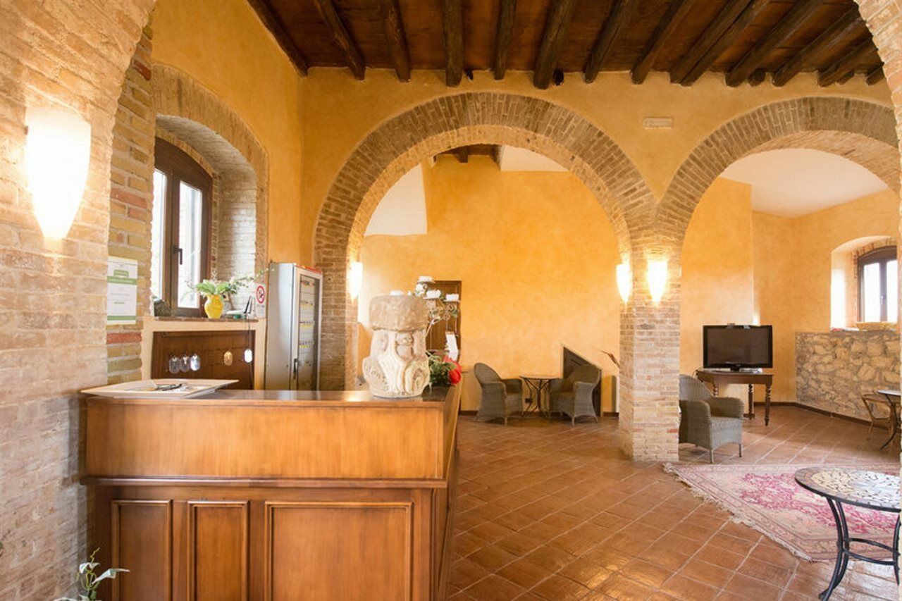 Agriturismo Sant'Agata ピアーナ・デッリ・アルバネージ エクステリア 写真